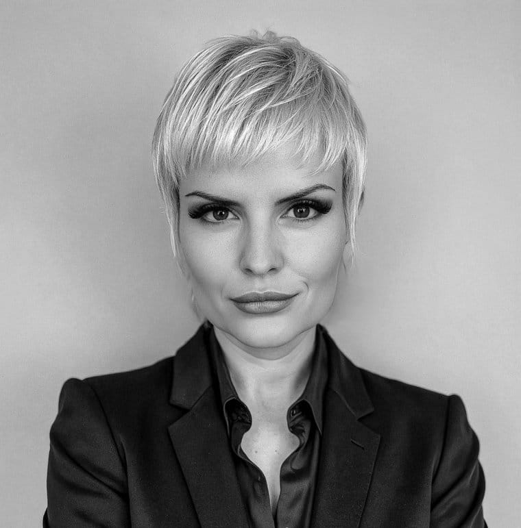 Gloria Schöbi, Rechtsanwältin und Notarin